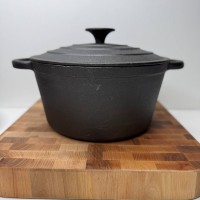 Каструля чавунна 4,5 л, з литою кришкою