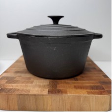 Каструля чавунна 4,5 л, з литою кришкою