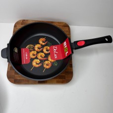 Сковорода 28 см «Lux» антипригарна 