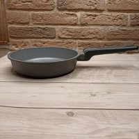 Сковорідка 22 см антипригарна PRO100 