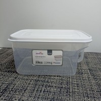 Контейнер для сипучих 1,7 л з ручкою білий Carry